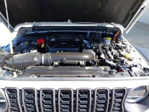 Used 2024 Jeep Wrangler Unlimited Rubicon 4xe AWD/4WD image 37