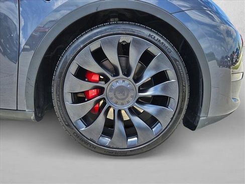 Used 2023 Tesla Model Y Performance AWD/4WD image 22