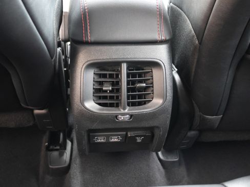 Used 2022 Jeep Cherokee Trailhawk AWD/4WD image 16