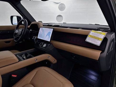 New 2026 Land Rover Defender 110 X-Dynamic SE AWD/4WD image 31