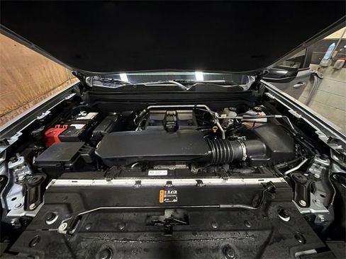 Used 2024 Chevrolet Colorado Z71 w/ LPO, Dark Essentials Package image 26