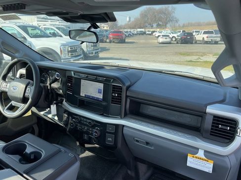 New 2024 Ford F550 4x4 Regular Cab Super Duty image 9