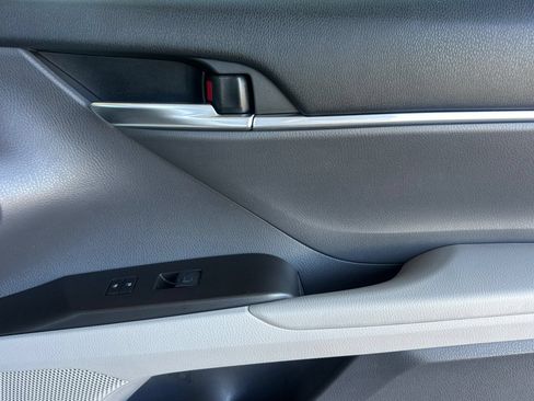 Certified 2022 Toyota Camry LE FWD image 19