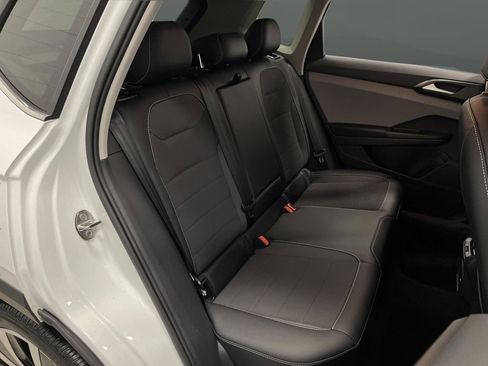 Used 2022 Volkswagen Taos SE image 29