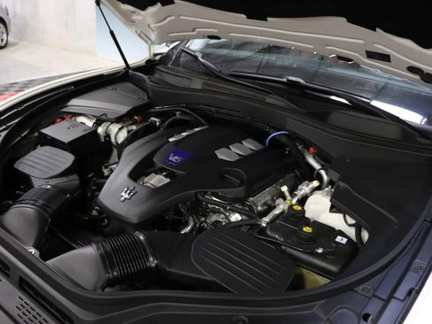 Used 2022 Maserati Levante Modena image 90