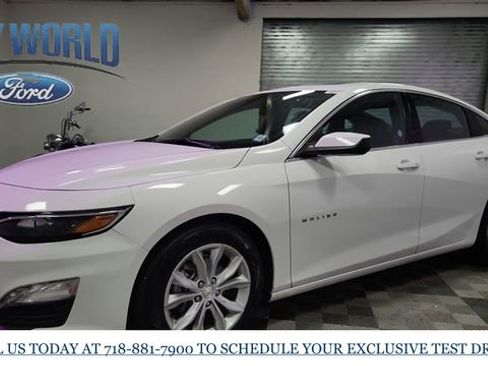 Used 2024 Chevrolet Malibu LT image 4