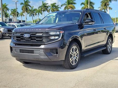 Certified 2025 Ford Expedition Max Active AWD/4WD image 3