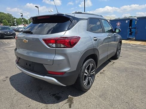 Used 2023 Chevrolet TrailBlazer LT w/ Convenience Package FWD image 8
