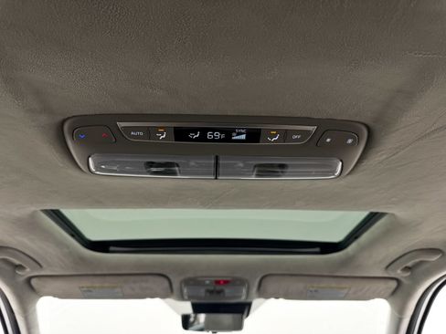 Certified 2024 Kia Telluride SX Prestige AWD/4WD image 35