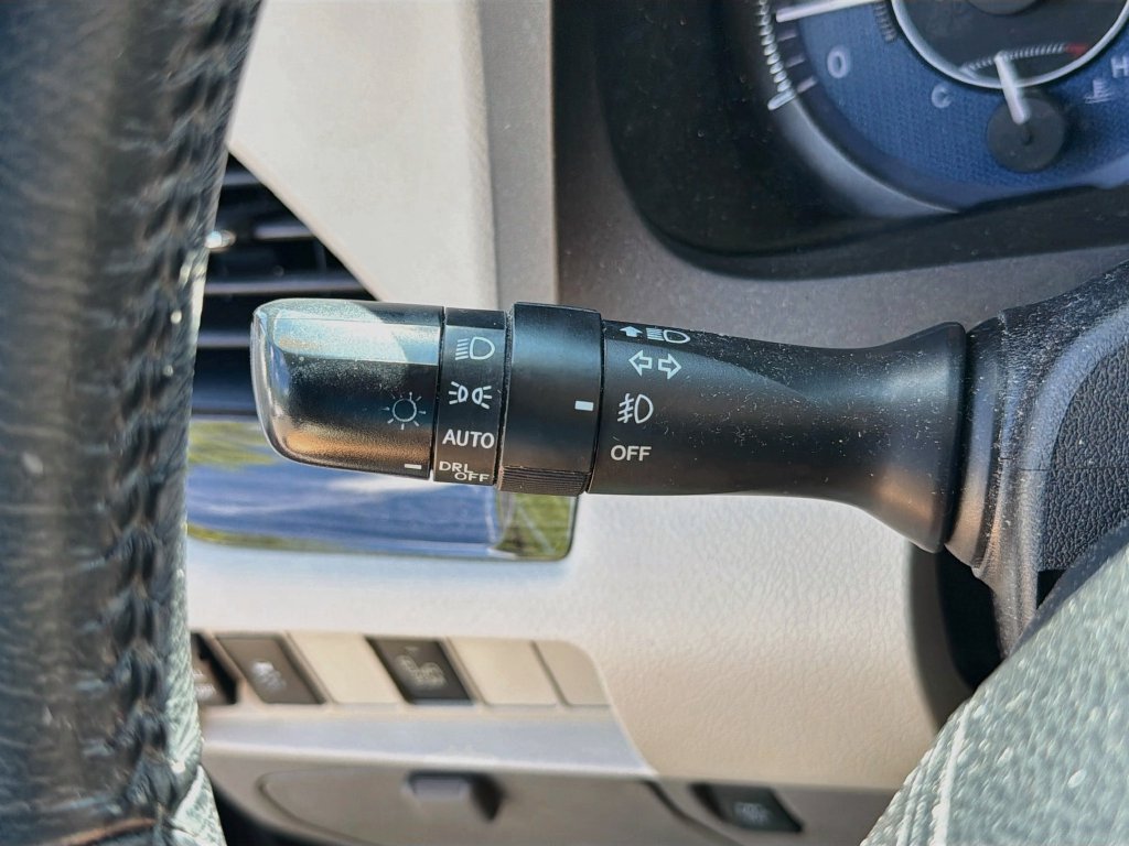 Used 2016 Toyota Sienna XLE FWD image 23