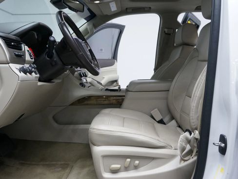 Used 2016 GMC Yukon XL Denali w/ Open Road Package image 12
