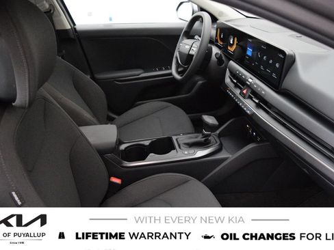 New 2026 Kia K4 FWD image 16