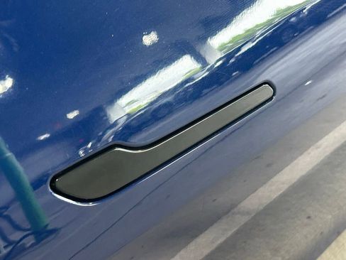 Used 2021 Tesla Model Y Performance image 18