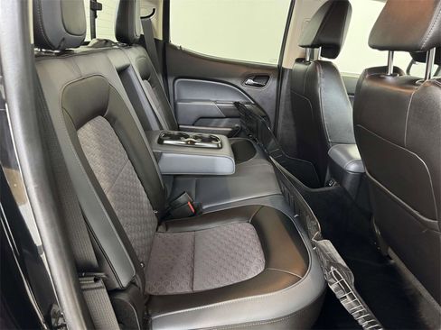 Used 2020 Chevrolet Colorado Z71 w/ Z71 Midnight Edition image 13