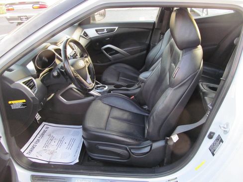 Used 2015 Hyundai Veloster RE:FLEX Edition image 10