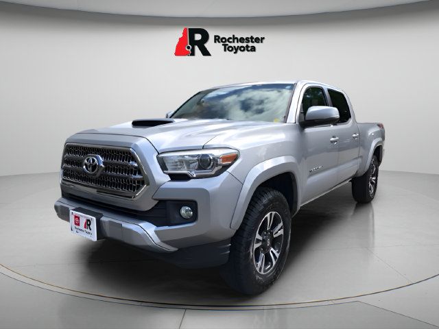 Certified 2016 Toyota Tacoma TRD Sport w/ Towing Package AWD/4WD image 4