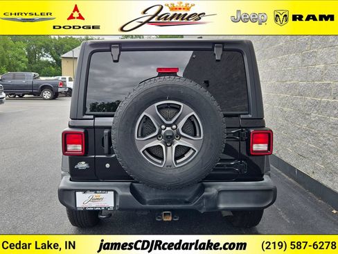 Used 2019 Jeep Wrangler Unlimited Sport S AWD/4WD image 4