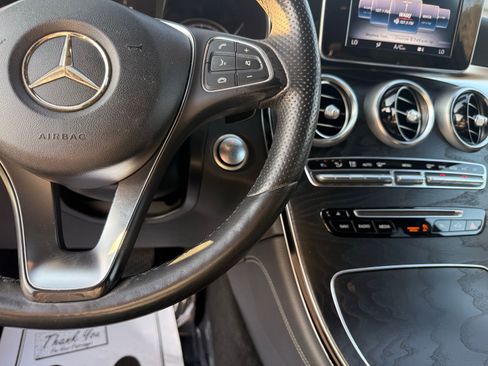 Used 2018 Mercedes-Benz GLC 300 4MATIC image 18