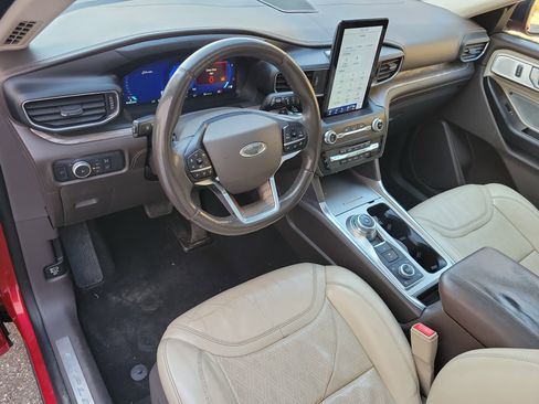 Used 2020 Ford Explorer Platinum w/ Premium Technology Package image 8