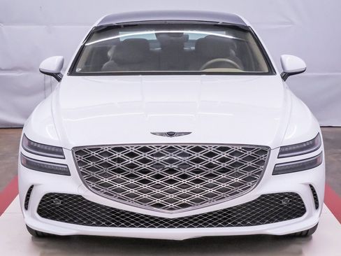 Certified 2025 Genesis G80 2.5T image 4