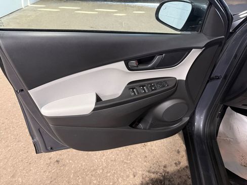 Used 2023 Hyundai Kona SEL w/ Cargo Package FWD image 12