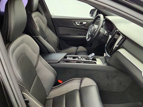 Used 2024 Volvo S60 B5 Plus w/ Climate Package FWD image 23
