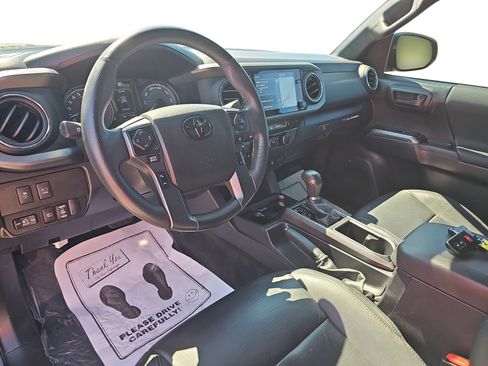 Used 2023 Toyota Tacoma TRD Off-Road w/ TRD Premium Off Road Package AWD/4WD image 13