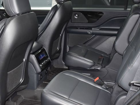 Certified 2025 Lincoln Aviator AWD w/ Jet Appearance Package image 11