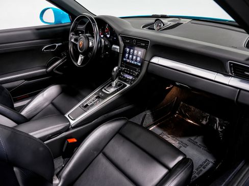 Used 2018 Porsche 911 Carrera 4S image 30