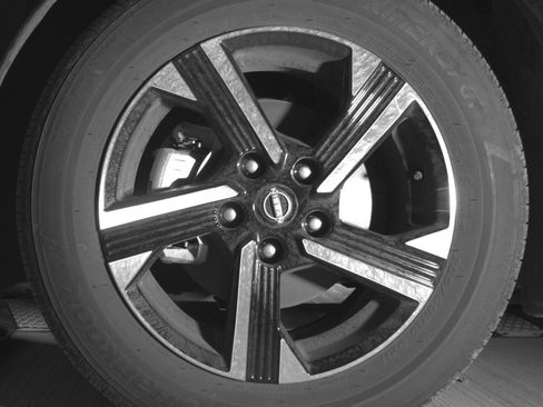 Used 2025 Nissan Sentra SV FWD image 12