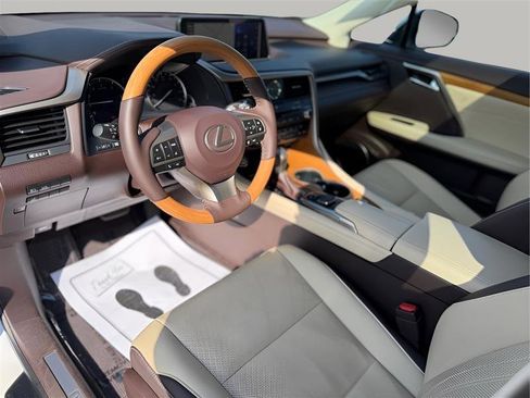 Used 2018 Lexus RX 350 AWD w/ Premium Package image 16