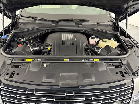 Certified 2025 Land Rover Range Rover Autobiography AWD/4WD image 31