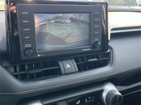 Used 2021 Toyota RAV4 LE image 34