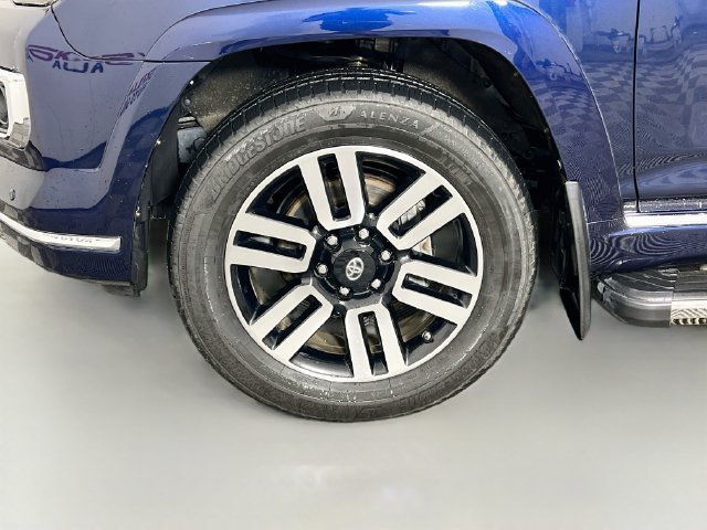 Used 2017 Toyota 4Runner Limited w/ Four Season Floor Mat Package AWD/4WD image 11