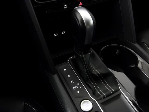 Used 2022 Volkswagen Atlas SE image 33