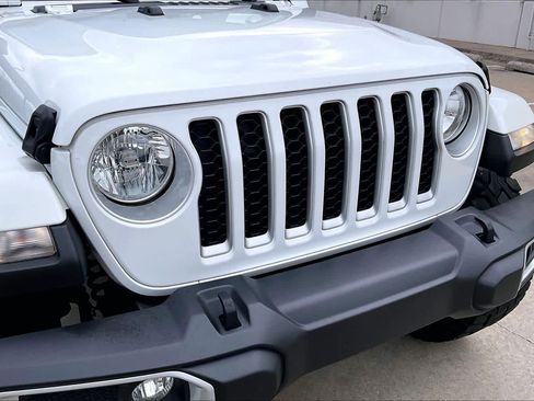 Used 2021 Jeep Gladiator Overland w/ Popular Equipment Package image 29