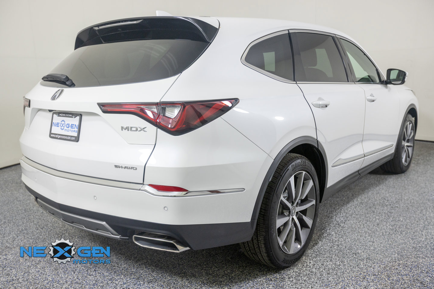 Used 2025 Acura MDX w/ Technology Package AWD/4WD image 40