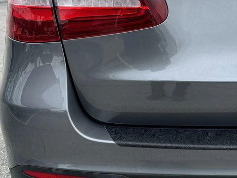 Used 2019 Mercedes-Benz GLC 300 4MATIC image 13