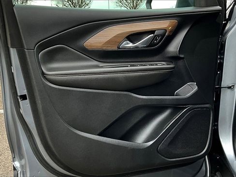 Used 2021 GMC Terrain SLE image 23