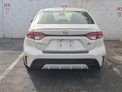 Used 2020 Toyota Corolla SE w/ SE Premium Package image 26