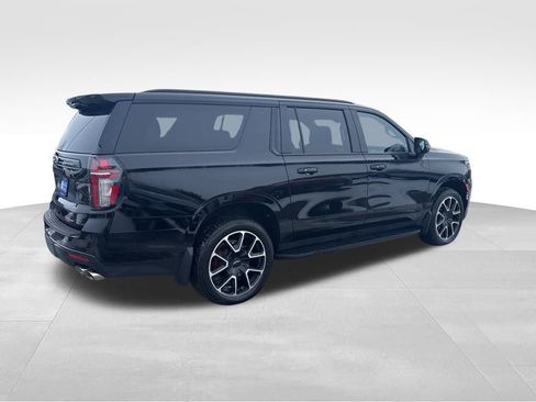 Used 2024 Chevrolet Suburban RST image 6