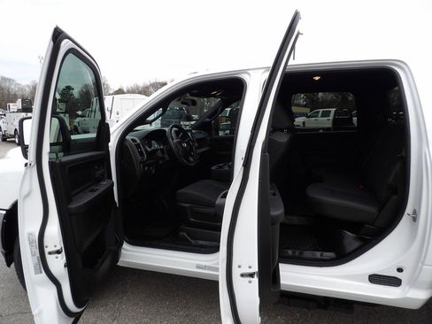 Used 2023 RAM 3500 Tradesman w/ Chrome Appearance Group image 9