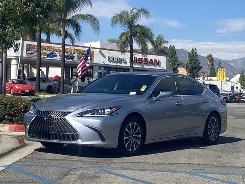 Used 2023 Lexus ES 350 w/ Accessory Package (Z1) image 7