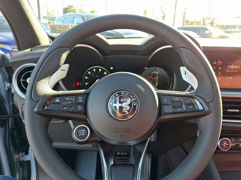 New 2025 Alfa Romeo Stelvio Sprint image 16