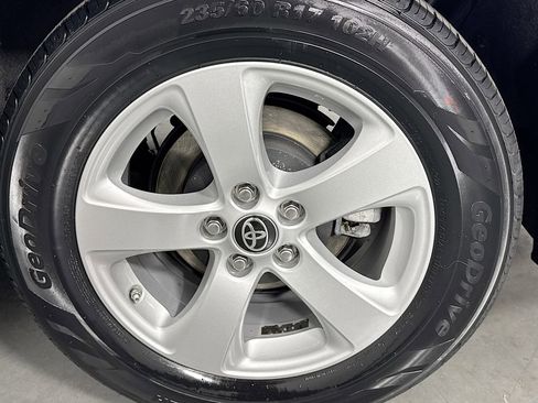 Used 2020 Toyota Sienna L image 30