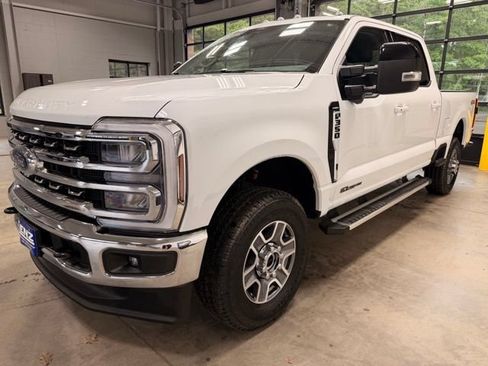 Used 2026 Ford F350 Lariat AWD/4WD image 4