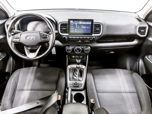 Used 2023 Hyundai Venue SEL FWD image 19
