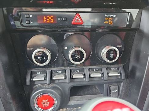 Used 2018 Subaru BRZ tS RWD image 21