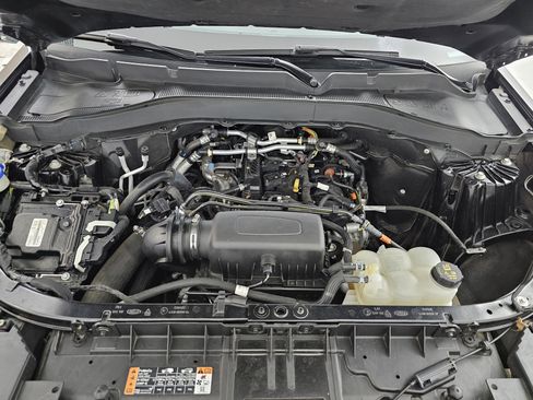 Used 2022 Ford Explorer XLT w/ Equipment Group 202A image 47
