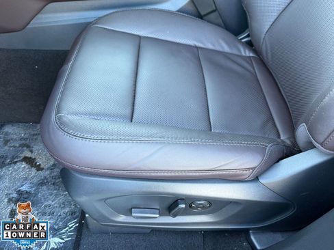 Used 2025 Ford Explorer Platinum w/ LUX Leather Package image 2